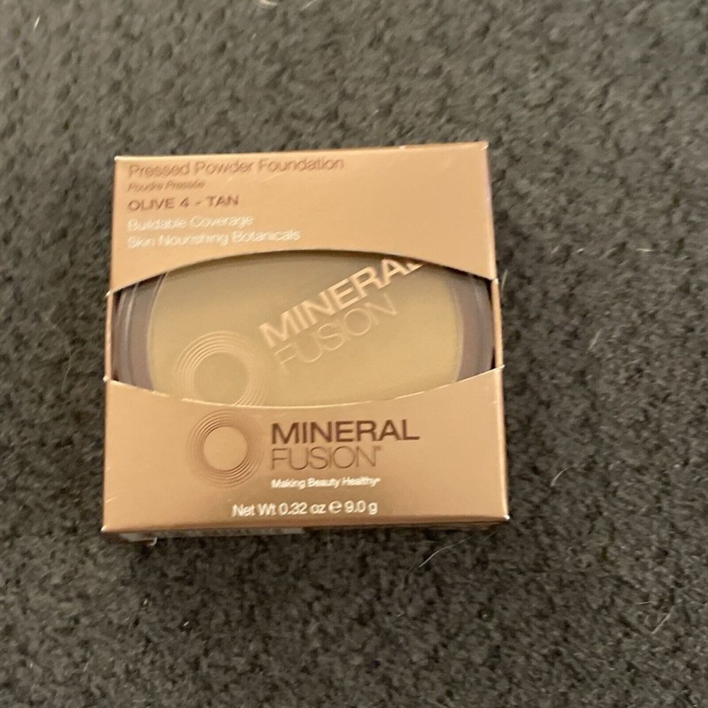 New Mineral Fusion Olive Tan 4 Pressed Powder Foundation H23